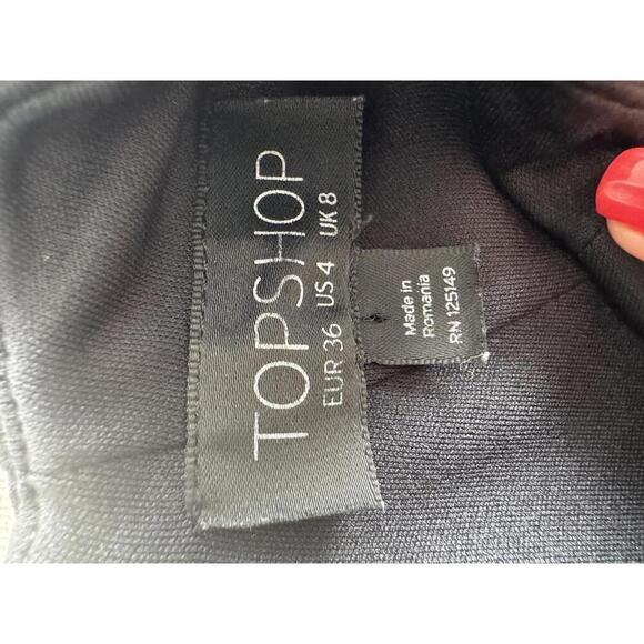 Topshop Sleeveless Black Crop Top Front Cross with Zipper Size Small / 4 - Picture 3 of 3